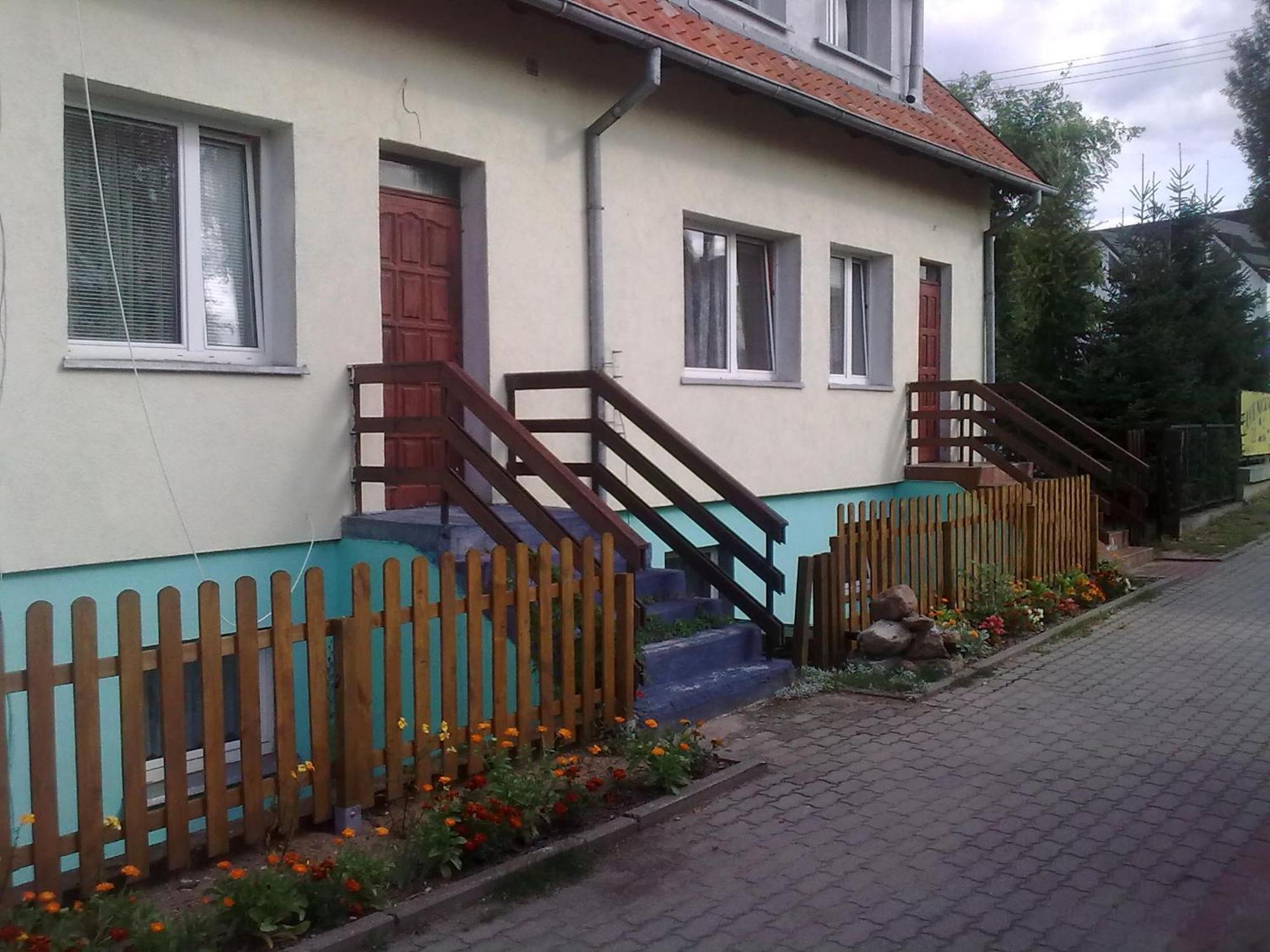 Apartamenty, Pokoje, Noclegi Pracownicze " Skarpa" Wilkasy Exterior foto