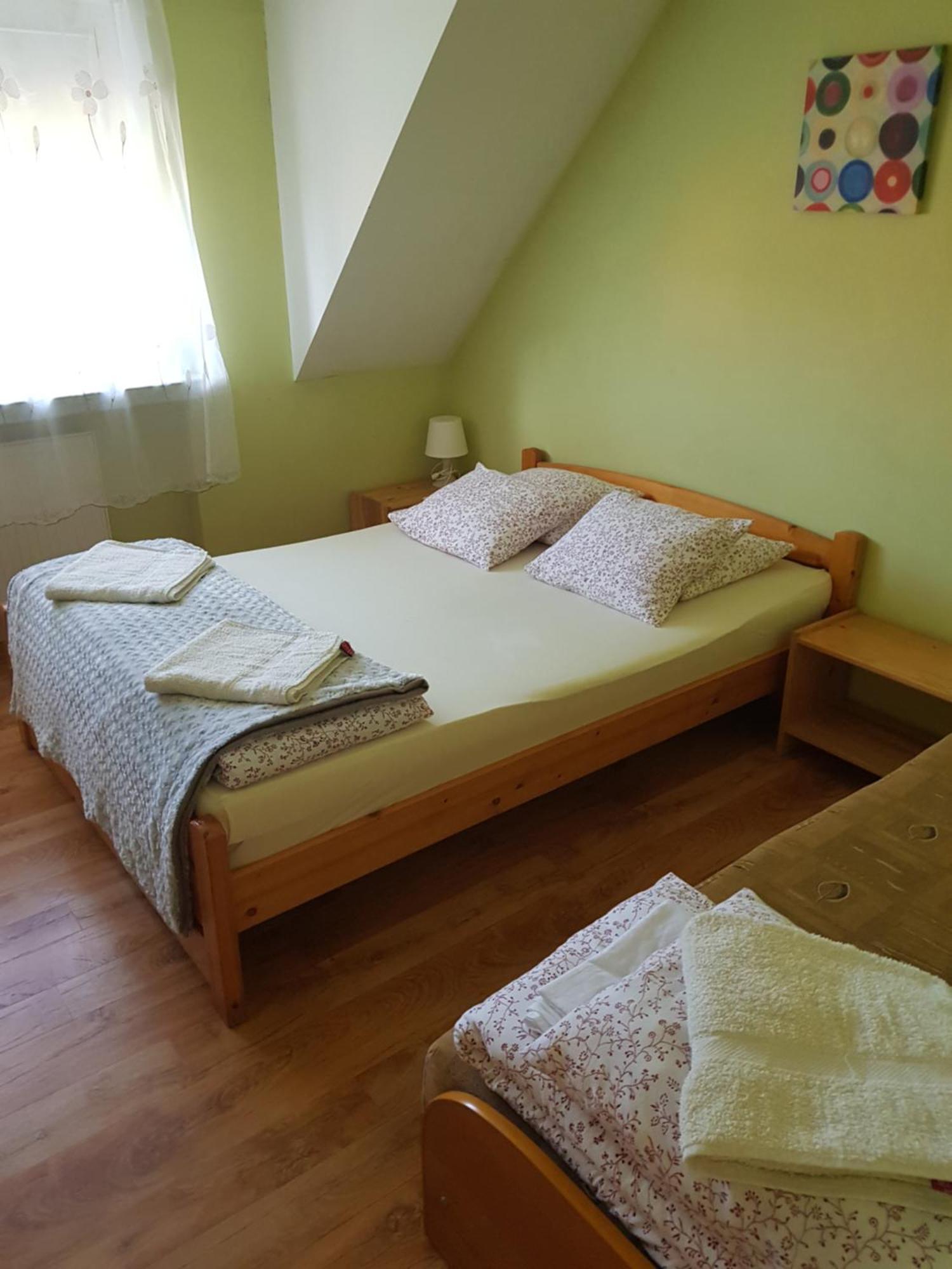 Apartamenty, Pokoje, Noclegi Pracownicze " Skarpa" Wilkasy Exterior foto